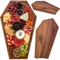 Grande planche à découper gothique en forme de cercueil, planche à charcuterie personnalisée en bois d'acacia pour Halloween, décoration de cuisine