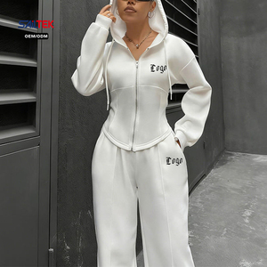 Completo <span class=keywords><strong>Tuta</strong></span> Sportiva da <span class=keywords><strong>Donna</strong></span> Personalizzata Eco-Friendly <span class=keywords><strong>Oversize</strong></span> con Felpa con Cappuccio e Pantaloni Jogger Tinta Unita per l'Estate - Product Image 6