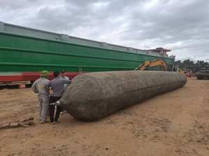 عوامة عائمة قابلة للنفخ مصنوعة من المطاط لسفن الشحن/حقائب هوائية مطاطية بحرية بسعر المصنع - Product Image 2