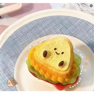 Jouets à presser TPR en forme de sandwich pour soulager l'anxiété, la tension et la décompression, et pour le jeu sensoriel - Pour les 5 ans et plus et les adultes - Product Image 2