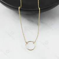 Bijoux minimalistes pour femmes, chaîne en or 18k, design de bracelet à main en feuilles d'or, bijoux minimalistes