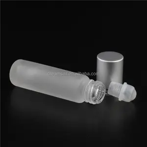 10ml buzlu boş cam uçucu yağ silindir şişesi Attar şişeler üzerinde rulo parfüm şişesi ile Metal silindir