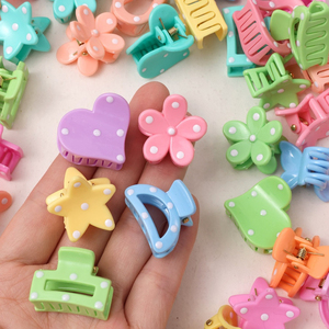 Nuevo Diseño Popular, Lindo y Dulce Pasador de Pelo con Forma de Corazón y Flores Pequeñas, Pasadores de Pelo con Puntos Blancos para Mujer, Accesorio para el Cabello, Joyería al por Mayor - Product Image 1