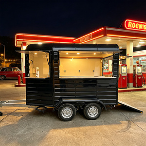 Remolque elegante con ventana de exhibición y cocina completa para catering al aire libre, tipo Horse Box Food Truck - Product Image 4