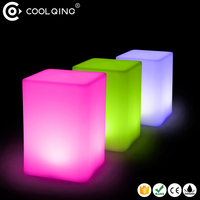 Cube LED IP65 Étanche RGB Rechargeable Lumières Décoratives CE ROHS Logo Personnalisé Vente Directe Usine pour Mariage Événement Location Hôtel