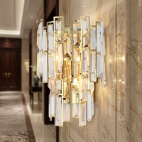Applique murale en cristal doré, lampe murale LED moderne, lumière décorative pour chevet et coiffeuse