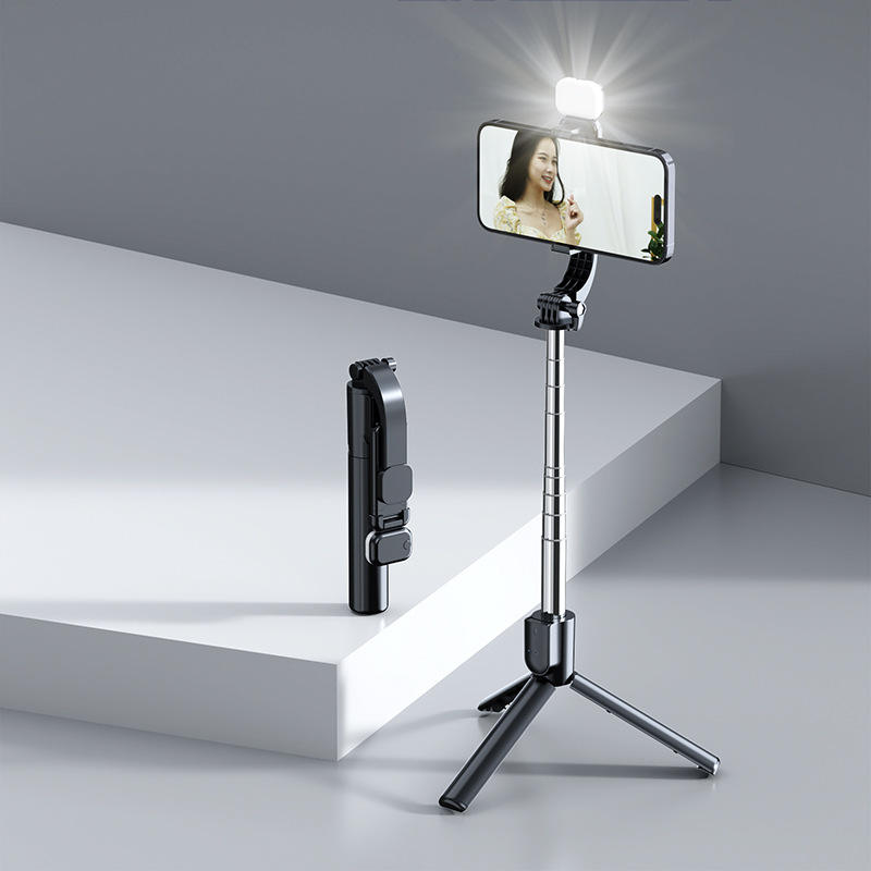 ดำมีแสง