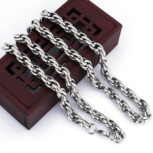 Collares de <span class=keywords><strong>Cadena</strong></span> de Acero Inoxidable Impermeables para <span class=keywords><strong>Hombre</strong></span>/Mujer, Accesorios de <span class=keywords><strong>Cadena</strong></span> Gruesa al por Mayor para el Cuello, Joyería de Moda Diaria - Product Image 3