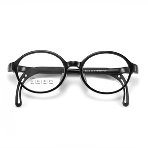 Monturas de Gafas para Niños de Silicona Suave, Ovaladas, con Patillas Ajustables Antideslizantes, Lentes Acrílicas Danyang 2306 - Product Image 2