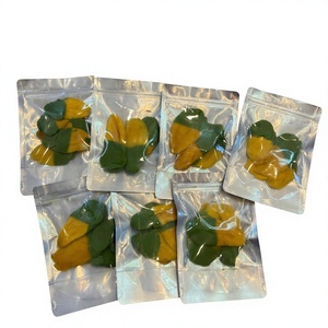 Mangues séchées enrobées de matcha du Vietnam, fabriquées avec de la mangue naturelle et du chocolat, pour les collations, les desserts, les cafés, la restauration et le commerce de détail - Product Image 1
