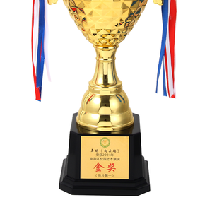 Tamaño personalizado Evento deportivo Competición Copa de trofeo de fútbol Logotipo personalizado y diseño <span class=keywords><strong>libre</strong></span> Juego de fútbol escolar Copa de trofeo de metal - Product Image 5