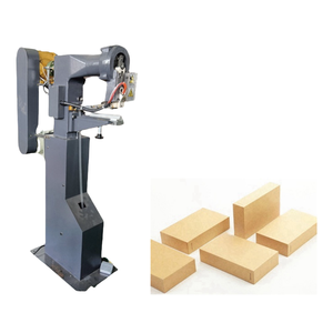 Machine semi-automatique professionnelle personnalisable de haute précision pour le collage des coins de boîtes rigides - Product Image 1