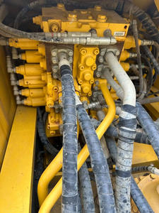 Excavatrice Komatsu PC200 d'occasion, modèle 2021, 2000 heures, bon état de fonctionnement, excavatrice sur chenilles à vendre - Product Image 6