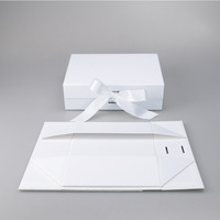Boîte cadeau rigide en carton rigide avec fermeture magnétique, personnalisable, pour vêtements de marque, pliable