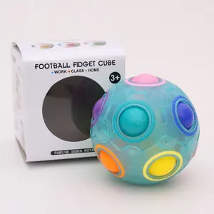 Luminous Magic Rainbow Ball Children der Toy Creative 12 Hole Football Fidget Cube