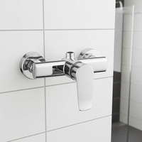 Robinet de salle de bain et de douche en acier inoxydable au design moderne, mitigeur chaud et froid chromé pour système de douche