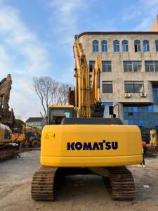 Excavadora de Orugas Usada Komatsu PC200-7 de 20 Toneladas, Modelo 2023, con Motor, Bomba y Engranajes, Informe Incluido - Product Image 3