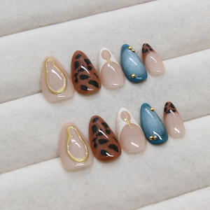 Meilleures ventes : Faux ongles à presser en ABS, forme amande, effet diamant flash, style French, design international, avec colle, pré-conçus, faciles à poser - Product Image 4