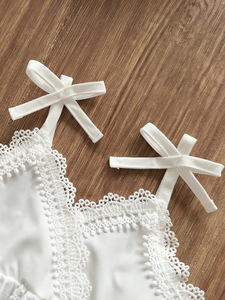 <span class=keywords><strong>Completo</strong></span> due pezzi per bambina 2026: Top corto in pizzo bianco e pantaloni in denim con bordo in pizzo - Product Image 4