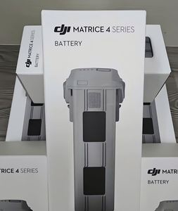 Matrice 4T 4E Global Version Parts Original <b>Battery</b> 99Wh 49mins Flying Time 6741mAh Li-ion 4S Intelligent <b>Battery</b> - Product Image 6
