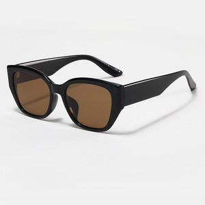 Lunettes de soleil œil-de-chat grand format style coréen, monture intégrale, vintage, mode haut de gamme, unisexe, polarisées UV400, pour le voyage - Product Image 1