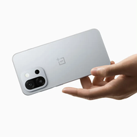 Nouveau Smartphone Oneplus 13T 6.3'' 120Hz FHD AMOLED Octa Core Snapdragon 800 Series 6100mAh 100W Charge Rapide IP68/69 5G Android 15