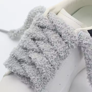 Lacets Plats Moelleux Personnalisés de Haute Qualité 15 mm, Style Décontracté Dentelé à la Mode, Lacets en Peluche avec Sac à Lacets - Product Image 3