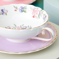 Service à thé en porcelaine de première qualité, style européen, en osseporcelaine, avec dentelle dorée en relief, pour le thé de l'après-midi, luxe léger