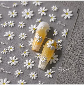 2025 principios de primavera Margarita fresca 3D flor en relieve decoraciones de <span class=keywords><strong>uñas</strong></span> calcomanías estilo francés pegatinas de plástico para <span class=keywords><strong>uñas</strong></span> - Product Image 2