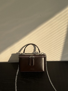 Fournisseur de sacs en cuir de vachette huilé, sacs à main en cuir rétro, sacs bandoulière carrés haut de gamme, vente en gros directe usine - Product Image 5