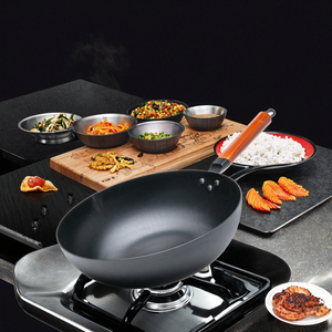 Chảo Khuấy Nitriding 32Cm Với Hai Tay Cầm Bằng Gỗ 2.3Mm Bằng Thép Carbon Không Nắp - Product Image 4