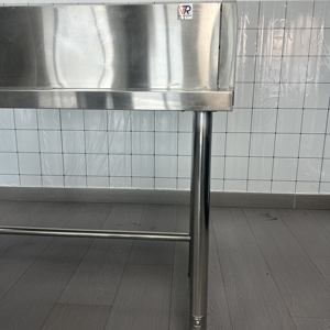 Victory โต๊ะเชื่อมโลหะสแตนเลสพร้อมขากลมอุปกรณ์สำหรับโรงแรมและร้านอาหาร - Product Image 3