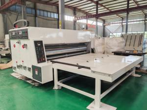 Nouvelle machine d'impression, découpe et rainurage de cartons semi-automatique à alimentation par chaîne, monochrome - Product Image 1