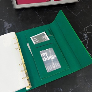 Mejor venta A6 <span class=keywords><strong>Agenda</strong></span> Notebook/bolígrafo/llavero/tarjeta <span class=keywords><strong>de</strong></span> <span class=keywords><strong>visita</strong></span> titular caja Set - Product Image 5