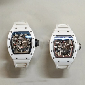 Montre mécanique de luxe avec cadran blanc, bracelet en caoutchouc, mouvement à remontage automatique, fond squelette transparent - Product Image 1