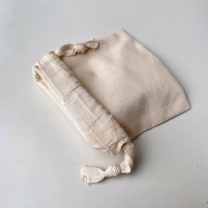 Pochette en coton de couleur naturelle personnalisée, 100% biologique, sac d'emballage pour bijoux avec rubans en soie - Product Image 3