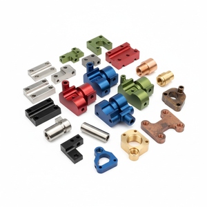 Support triangulaire en alliage d'acier usiné CNC avec logement de roulement et trous de fixation - Product Image 5
