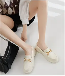 Wholesale Luxury Ladies Flat Shoes 2023 Soft Flats Party Women Loafers