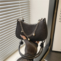 2025 nouveau sac à bandoulière pour femmes à la mode sac à bandoulière brillant de haute qualité avec chaîne simple sangle fermeture à glissière doublure en Polyester