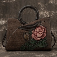 Nouveau Style Vintage véritable cuir de vachette femmes sac à bandoulière en relief à la main motif géométrique fermeture éclair pour l'automne