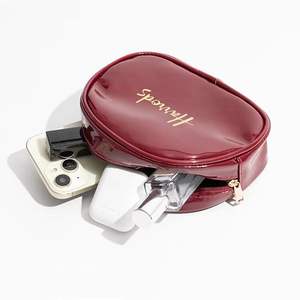 सुरुचिपूर्ण कस्टम मेकअप बैग उच्च गुणवत्ता वाले पेटेंट चमड़े का फैशन Pu सामग्री पानी प्रतिरोधी फोल्डेबल पानी प्रतिरोधी फोल्डेबल - Product Image 3