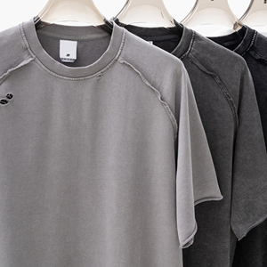 เสื้อยืดผู้ชายแบบใหม่ปี2025เสื้อยืดผ้าคอตตอนซักแบบมีรอยจีบผ้าคอตตอน100% 330GSM ออกแบบโลโก้ได้ตามต้องการ - Product Image 2
