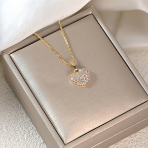 Colliers Pendentifs en Gros Plaqué Or 18K avec Zircon Cubique pour Femmes – Collier Chaîne en Cristal Cœur, Lune, Cygne, Papillon, Amour – Bijoux - Product Image 3
