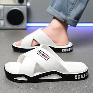 Chenxiaomo Tongs à bout ouvert en PVC à semelle souple pour hommes, nouveau style d'été, plage extérieure, grande taille, respirantes, fabriquées en Chine, modèle QY-5577 - Product Image 3