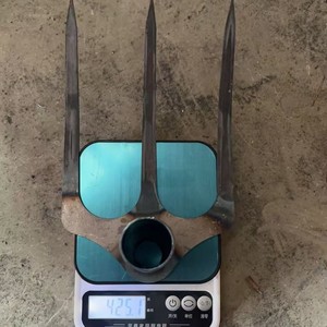 Garden Fork Three Tines Carbon Steel For Soil Tilling And Loosening Vegetable Planting Gardening Tool - Product Image 1