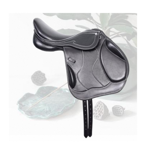 Selle de saut haute performance recouverte de cuir avec construction à double rabat, maintien sécurisé des jambes, siège profond, coutures robustes - Product Image 6