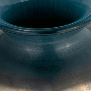 Vaso in vetro moderno per l'arredamento del soggiorno, raffinato complemento d'arredo, vaso decorativo per fiori con sfumature di colore discrete. - Product Image 4