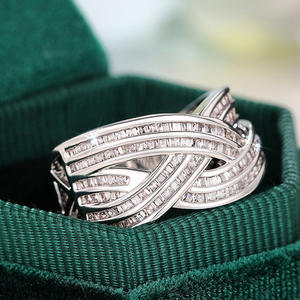 T0842 Anello di Lusso in Oro Bianco con Diamanti Taglio Baguette Colore D Naturale Gioielli da Sposa per Donna - Product Image 3