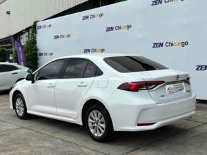 2022 pour <span class=keywords><strong>Toyota</strong></span> <span class=keywords><strong>Corolla</strong></span> <span class=keywords><strong>Hybrid</strong></span> 1.2T Pioneer PLUS Edition Compact Classic Héritage Boîte de vitesses automatique Sièges en tissu ACC Voiture d'occasion - Product Image 2