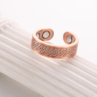 Bague ouverte magnétique en cuivre gaufré vintage pour le bien-être et le style